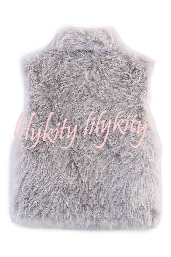 Stylish Collared Sleeveless Short Faux Fur Vest