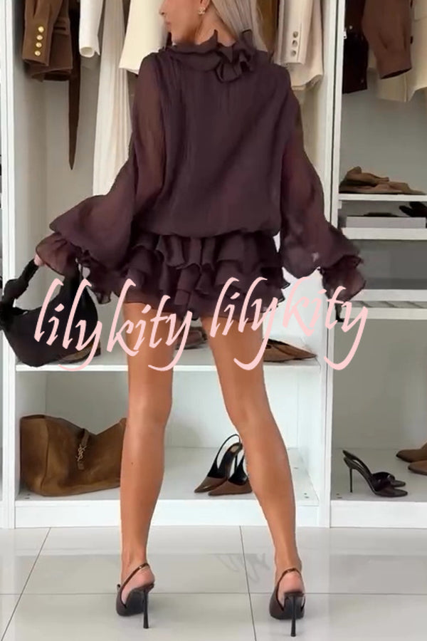 Fashionable Flower-decorated V-neck Loose Top and Elastic Waist Casual Shorts Set
