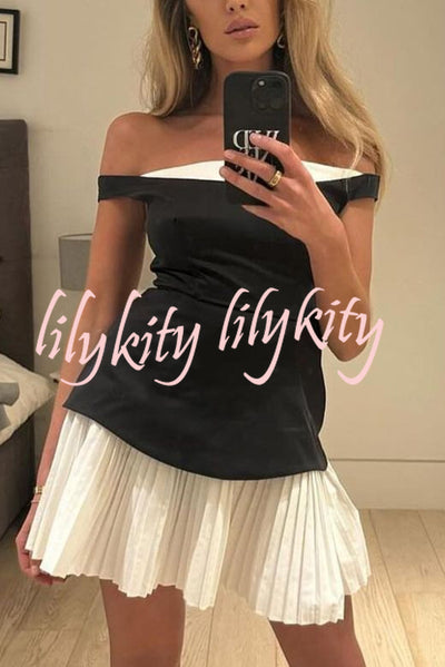 Love Unscripted Patchwork Off-shoulder Sleeveless Pleated Mini Dress