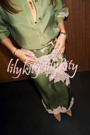 Eye-catching Work Contrast Color Satin Lace Trim Mid Rise Maxi Skirt