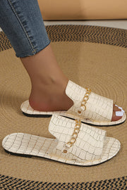 Casual Flat Beach Sandals with Chain Accessories