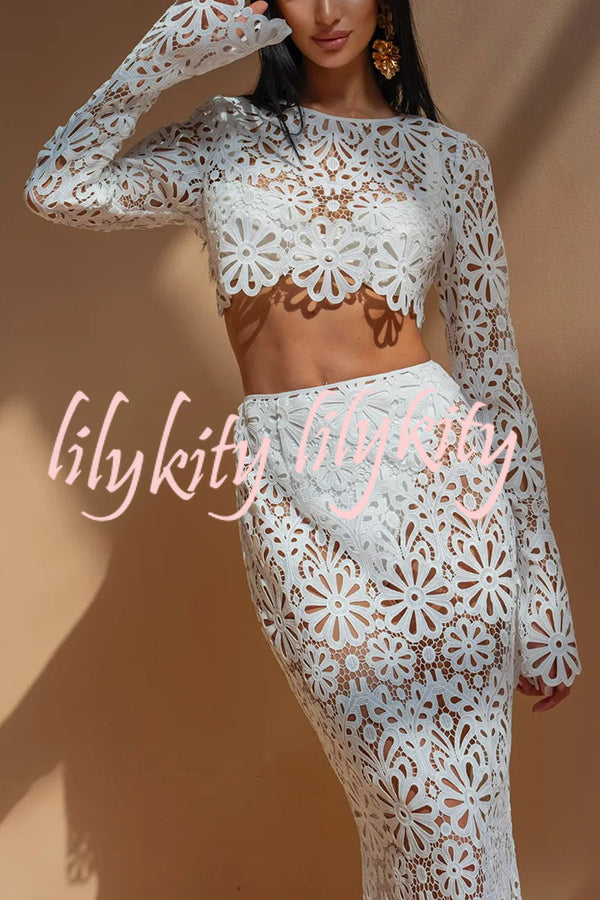 Balmy Summers Crochet Lace Floral Pattern Long Sleeve Crop Vacation Top