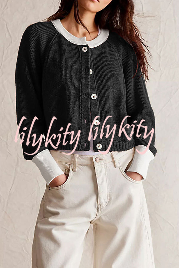 Stylish Contrasting Crew Neck Buttoned Knitted Cardigan