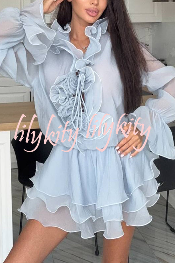 Fashionable Flower-decorated V-neck Loose Top and Elastic Waist Casual Shorts Set