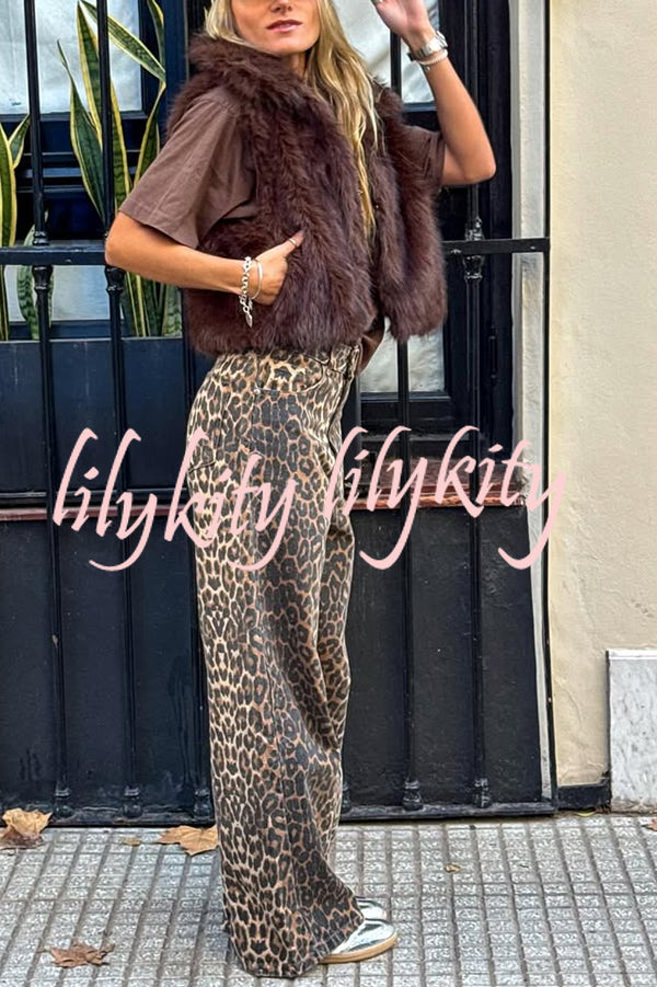 Stylish Collared Sleeveless Short Faux Fur Vest