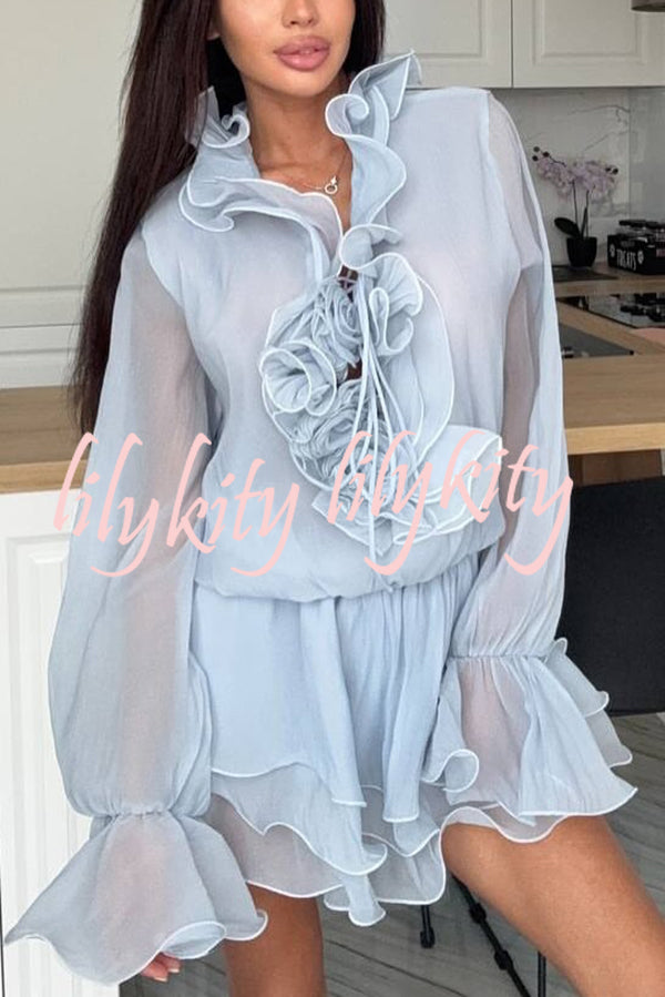 Fashionable Flower-decorated V-neck Loose Top and Elastic Waist Casual Shorts Set